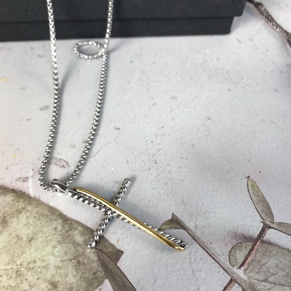 DAVID YURMAN Petite Cross Necklace with 18K Gold